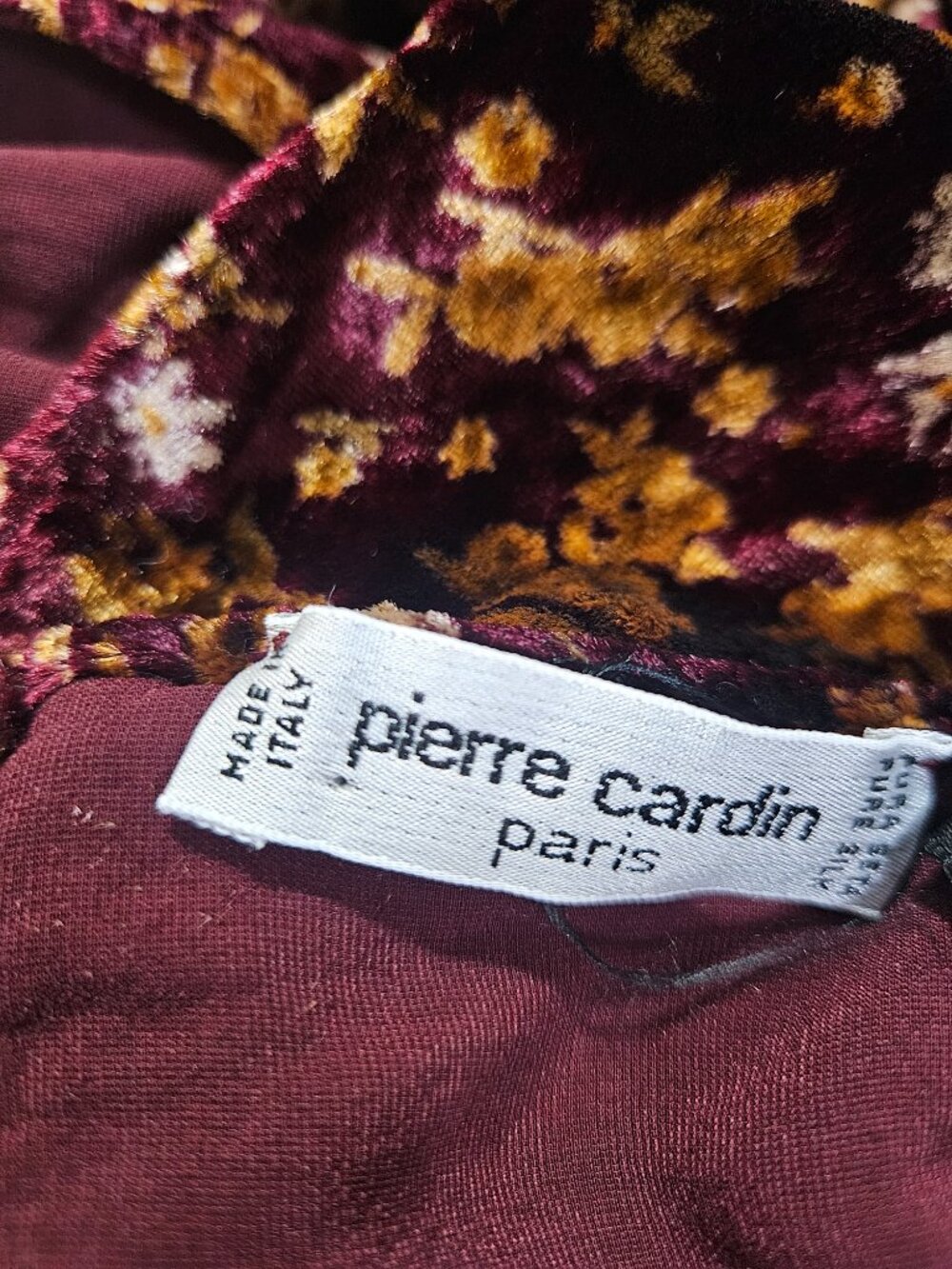 Pierre Cardin Velvet Floral Scarf | Burgundy Made in Italy 90s Parisian Style - Picture 7 of 8